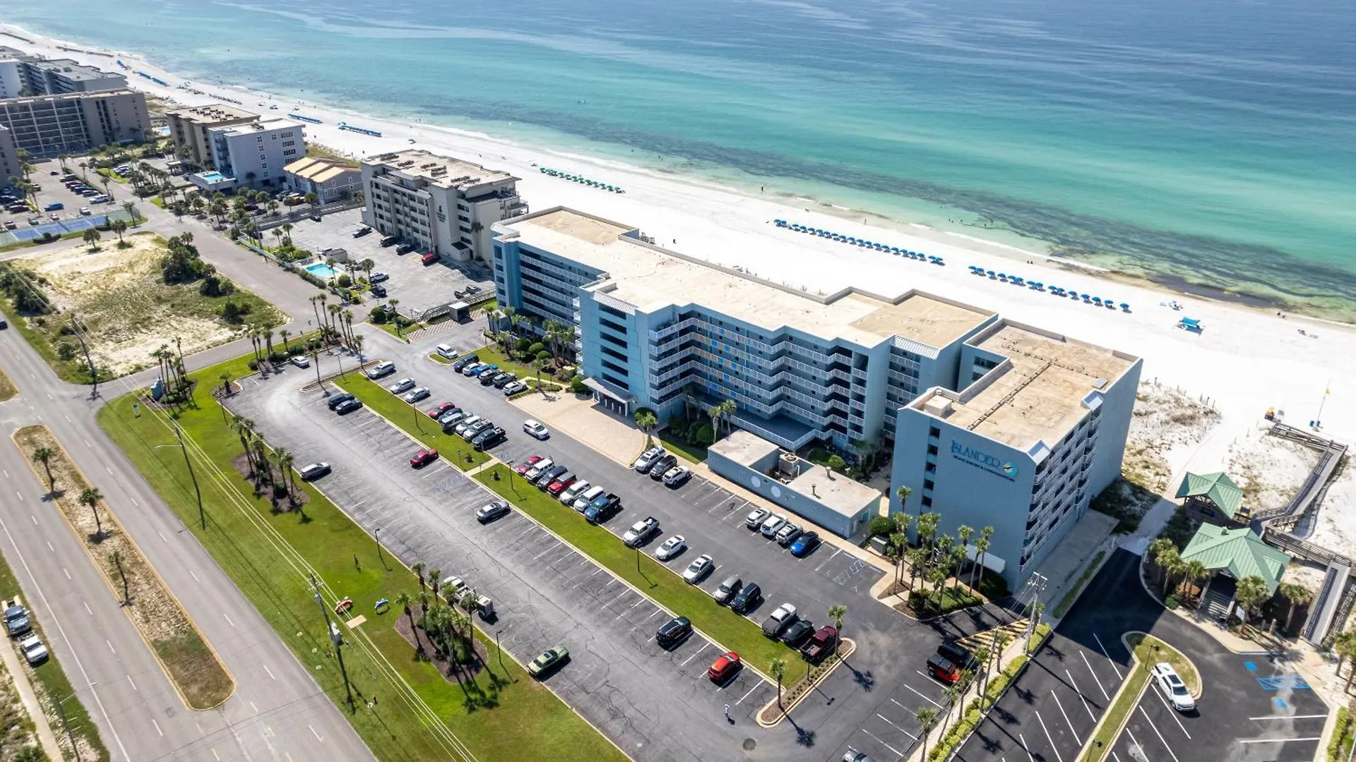 Sandpiper Cove 1053- By Holiday Isle Properties Destin