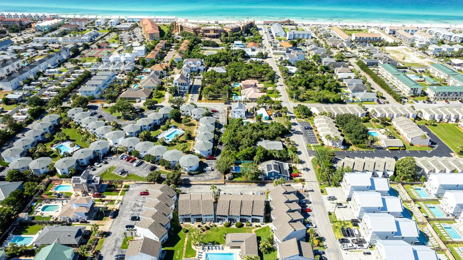 Sandpiper Cove 1053- By Holiday Isle Properties Destin