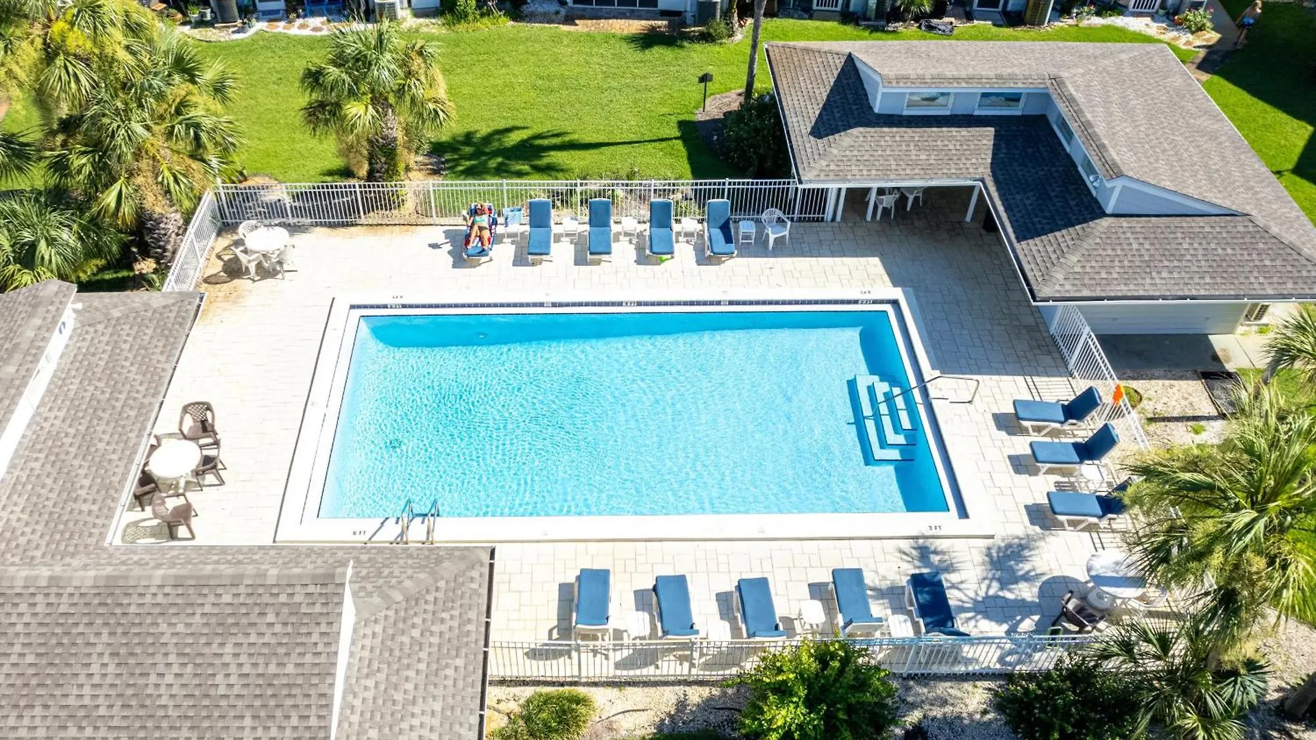 Sandpiper Cove 1053- By Holiday Isle Properties Destin USA
